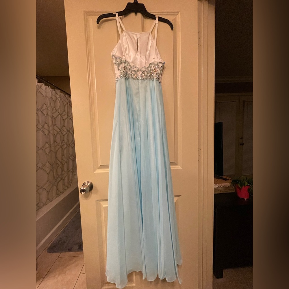 Escape Keyhole Light Blue Dress - Picture 9 of 12